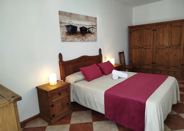 Dos Casas Rurales En Despenaperros, La Reconquista Y Nuevas Poblaciones